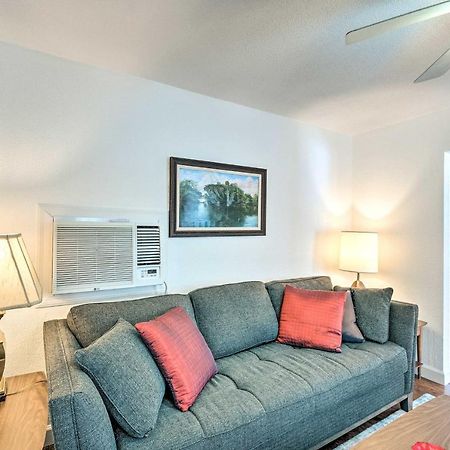 Tropical Port Charlotte Cottage - Walk To Bay! Exterior photo